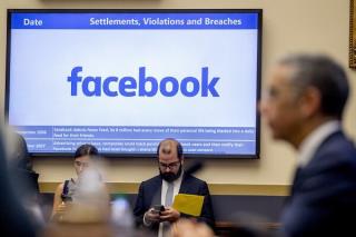 محتوای غیرقانونی فیسبوك باید در سراسر جهان حذف شود