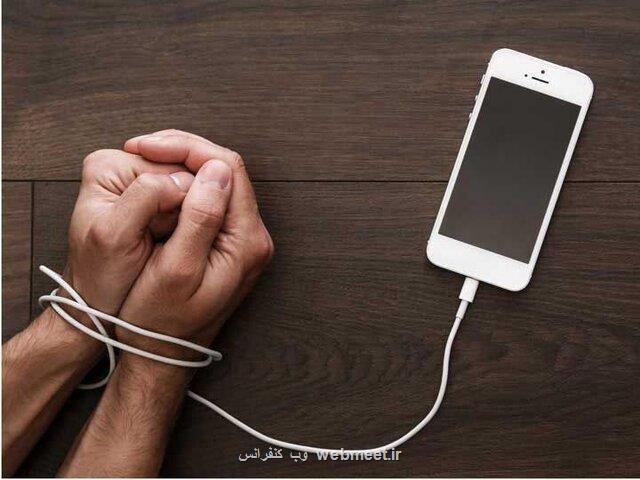 تأثیر اعتیاد به فضای مجازی بر نوجوانان